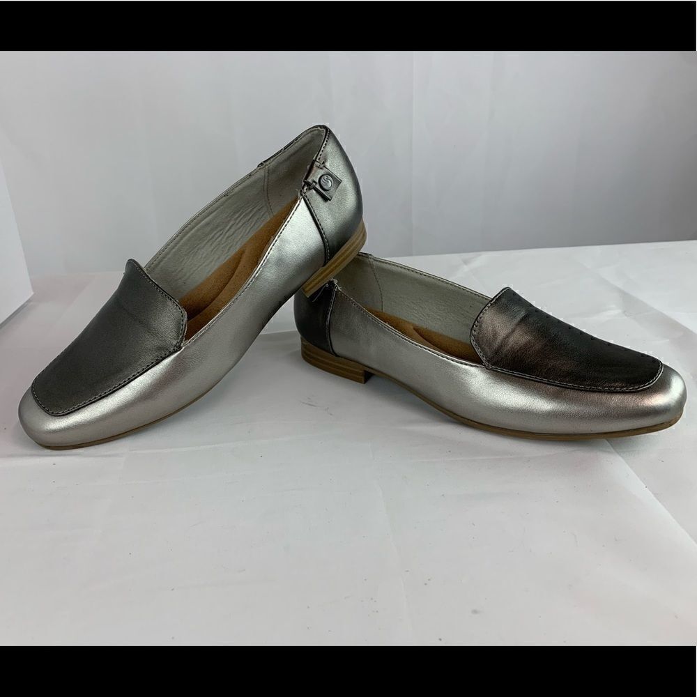 Gloria Vanderbelt Marjorie silver/shimmer loafer - Picture 2 of 9